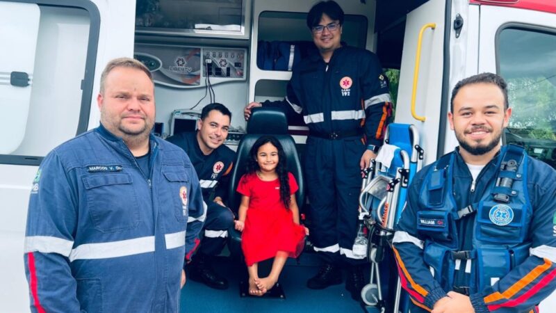 Sonho de infância ganha vida com visita do Samu em aniversário de cinco anos em São Mateus do Sul