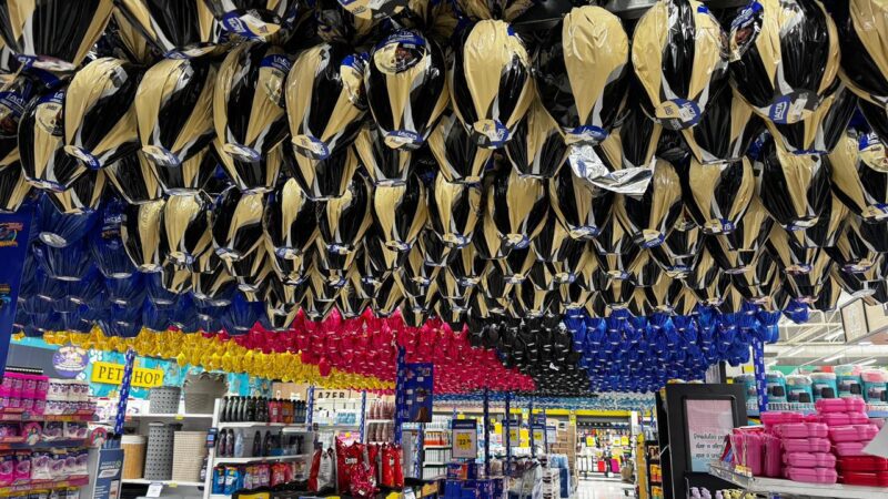 Rede Condor antecipa clima de Páscoa nas lojas com foco na experiência do cliente