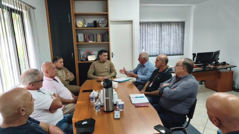 Reunião no 23º BPM debate implantação da Escola Cívico-Militar em São Bento do Sul
