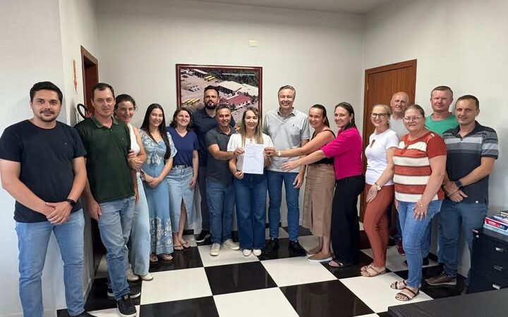 Deputado Napoleão Bernardes destina R$ 275 mil para infraestrutura de Santa Terezinha