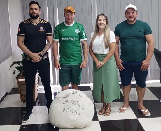 Quadra do Assentamento 25 de Maio recebe novas redes de proteção em Santa Terezinha