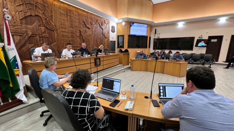 Projetos para Educação e Habitação são aprovados