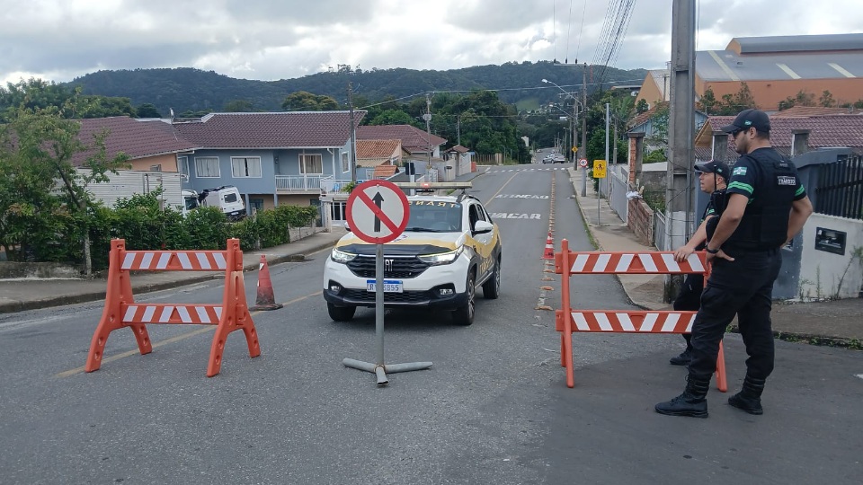 Prefeitura realiza teste de alteração no trânsito na Vila São Paulo
