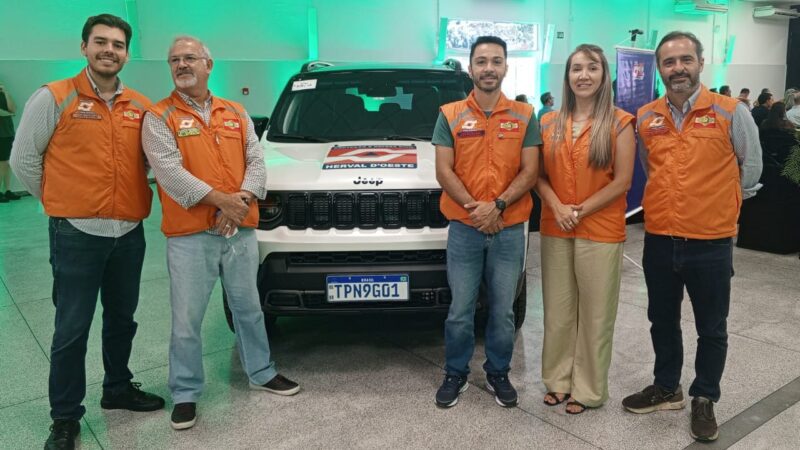 Santa Terezinha é contemplada com veículo e kits de pontes em ato do Governo de Santa Catarina em Rio do Sul