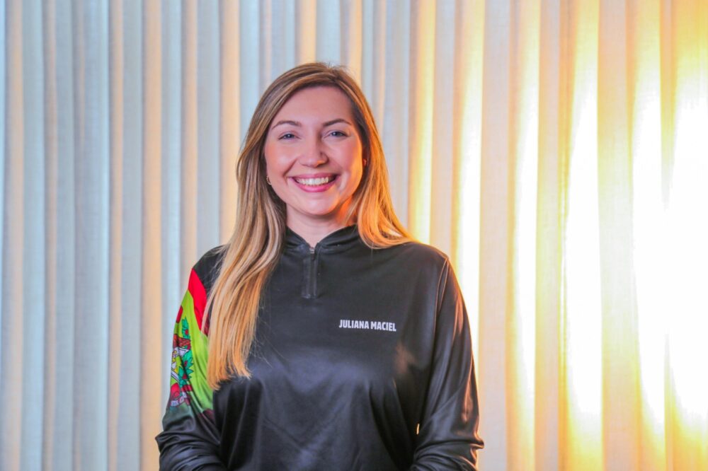 TRE-SC garante direito de manifestação e nega liminar do PT contra Juliana Maciel