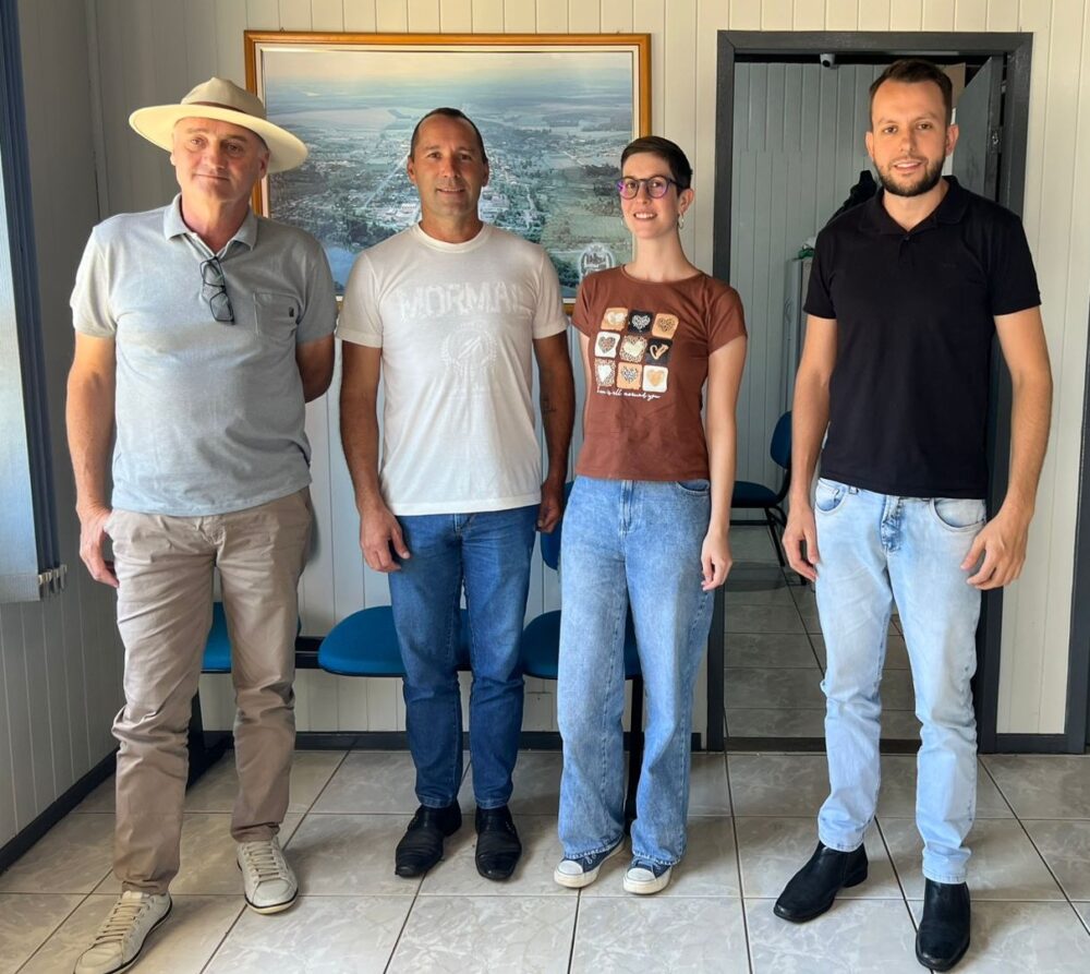 Secretaria de Agricultura busca conhecimento para fortalecer produtores de origem animal em São Bento do Sul