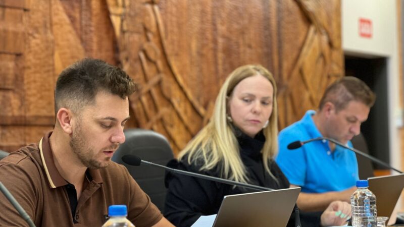 Projeto que facilita o acesso à Ouvidoria Municipal passa pelas comissões