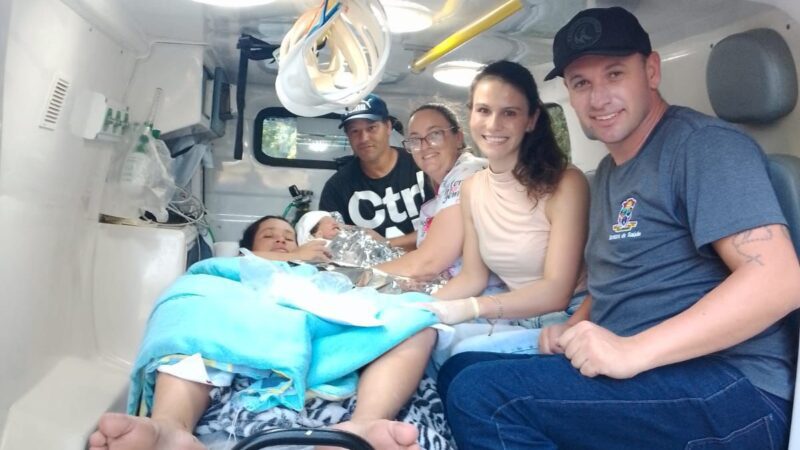 Bebê nasce dentro de ambulância de Santa Terezinha durante atendimento de emergência