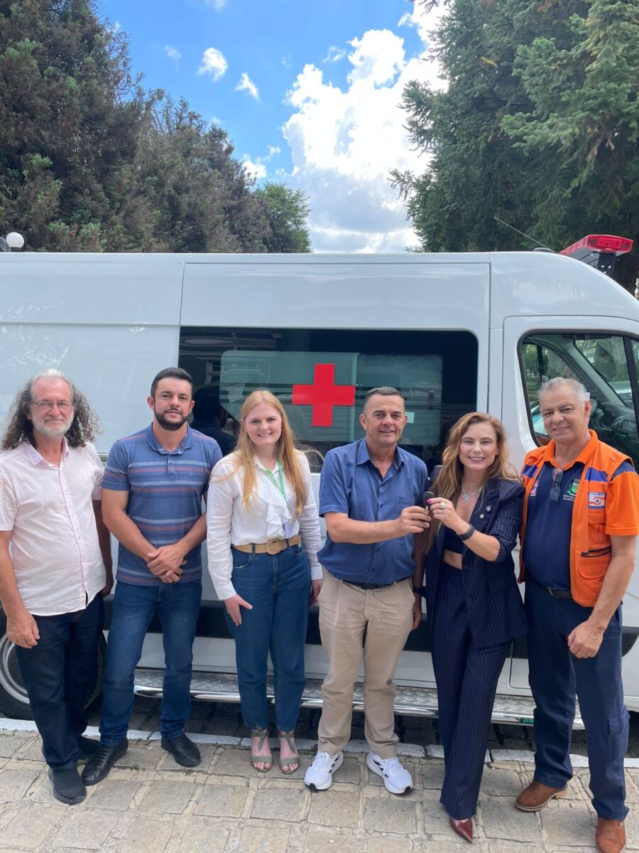 Prefeitura de Campo Alegre Amplia Estrutura Da Saúde Com Aquisição De Nova Ambulância