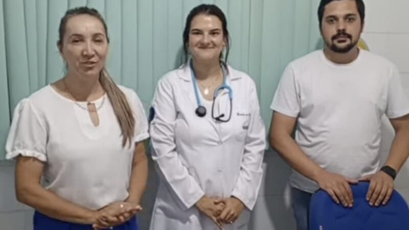 Prefeita e secretário de saúde dão boas-vindas à nova médica no posto central de Santa Terezinha