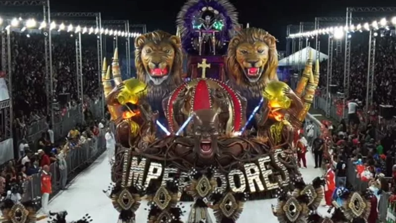 Carnaval de Porto Alegre encerra com emoção, público recorde e bicampeonato da Imperadores do Samba