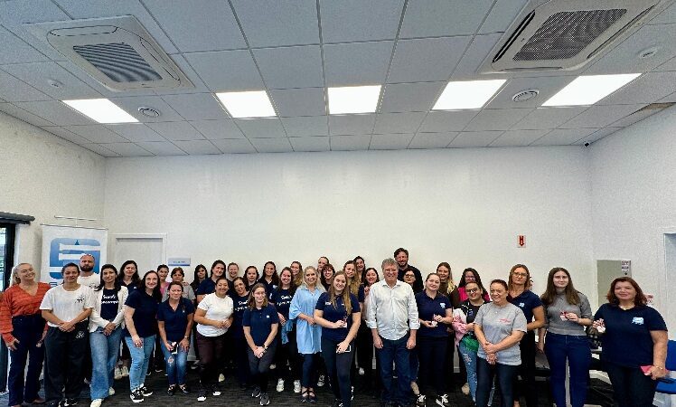 SAMAE inicia a semana com momento especial em homenagem às mulheres