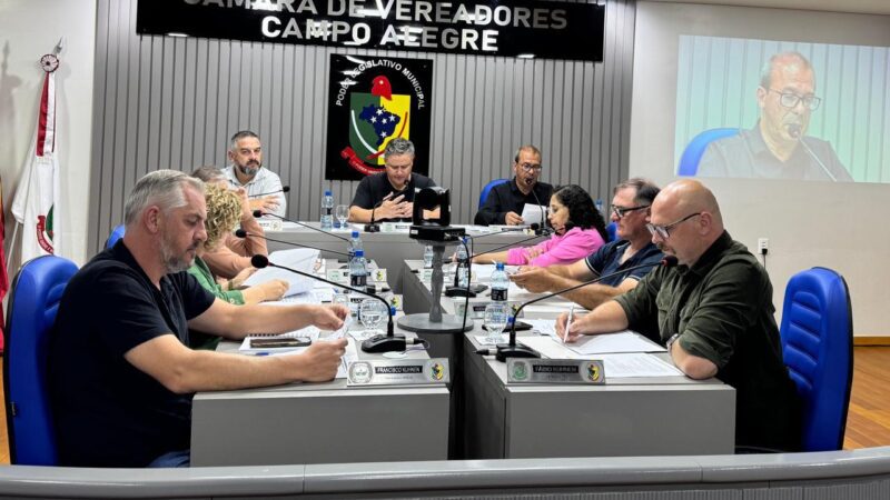 Vereadores aprovam pagamento de um terço sobre salários para 45 dias de férias aos professores