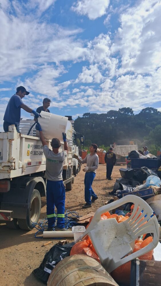 Programa “São Bento Sempre Limpa” recolhe mais de 98 toneladas de resíduos em uma única edição