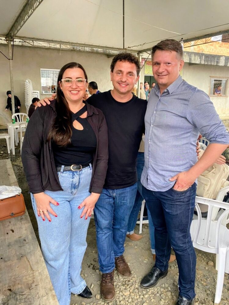 Deputado Rafael Pezentti prestigia Festa da Colheita e reforça parcerias em Santa Terezinha