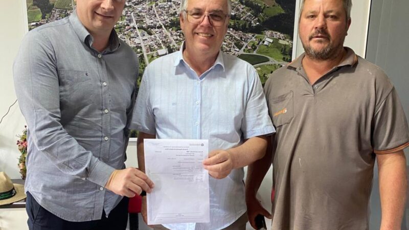 Deputado Tiago Zilli destina recursos para aquisição de equipamentos agrícolas em Imbuia