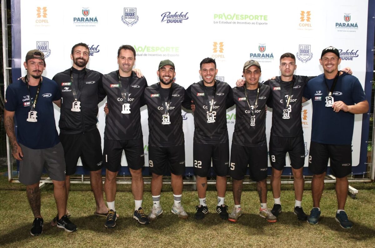 Equipe de São Bento do Sul conquista resultados expressivos na Copa Duque de Punhobol