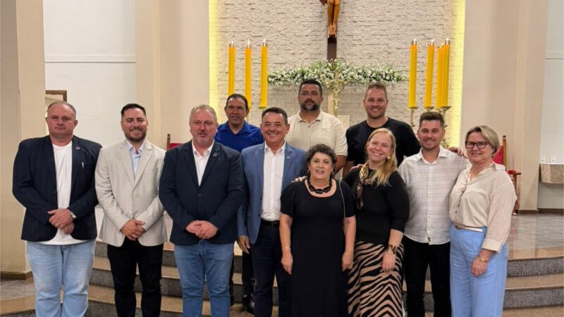 Câmara prestigia Missa dos Santos Óleos no bairro Oxford