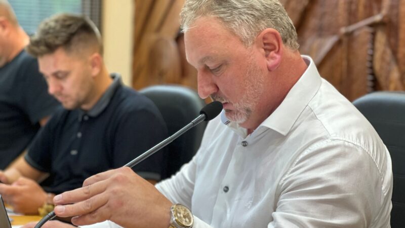 Presidente da Câmara rebate representação e nega irregularidades