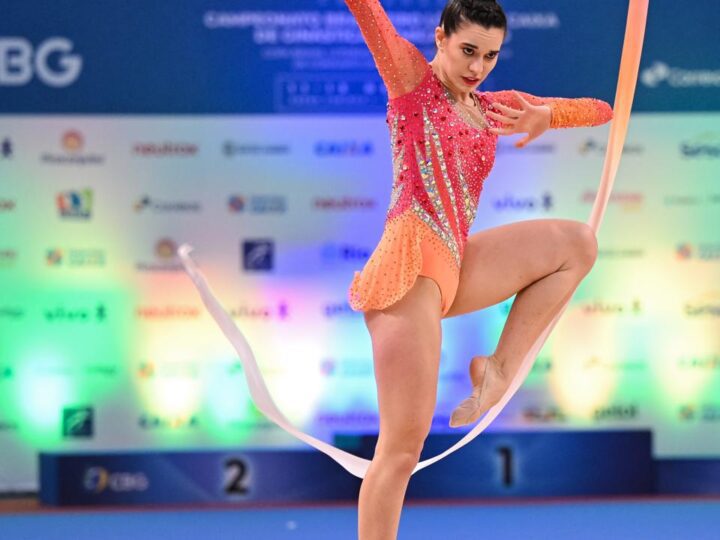 Luana Franceschi, atleta Joinvilense de ginástica rítmica, disputa o Campeonato Brasileiro