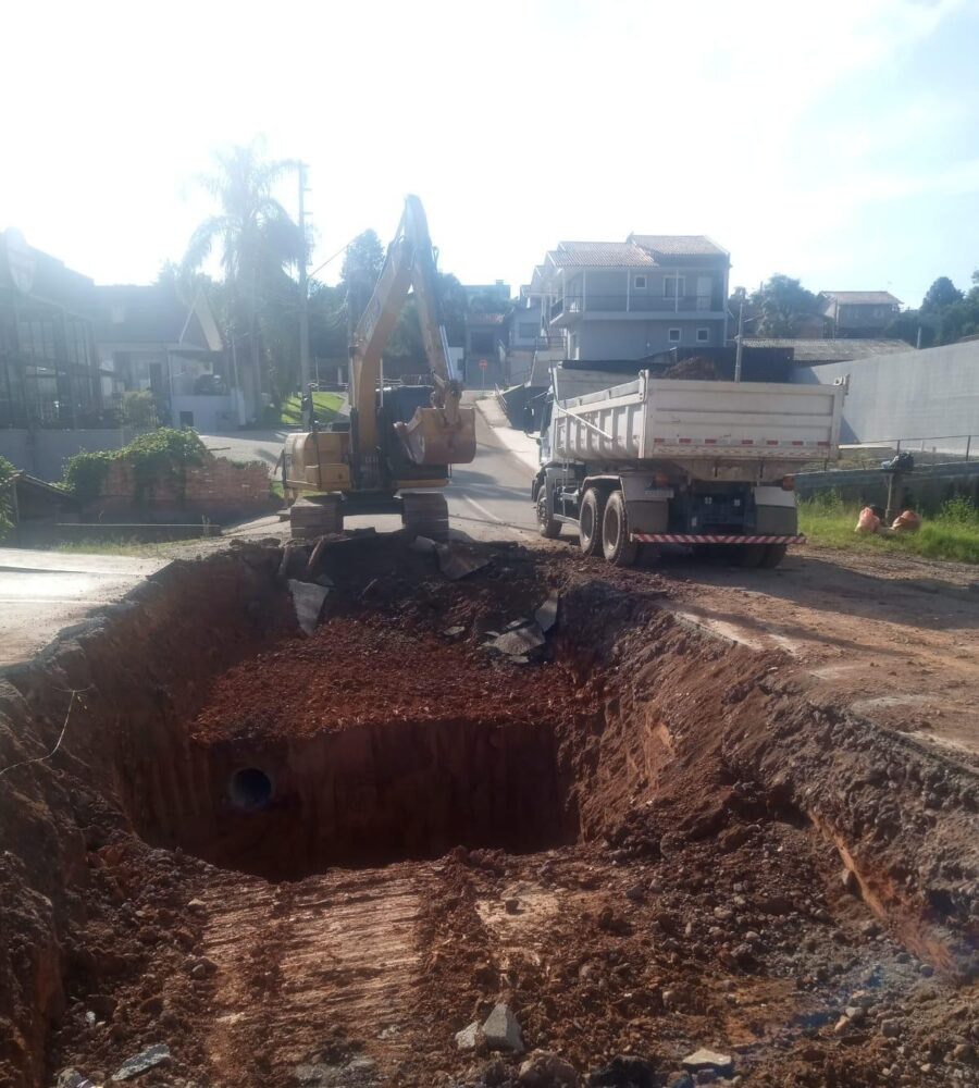 Obras de drenagem são realizadas em dois bairros de São Bento do Sul