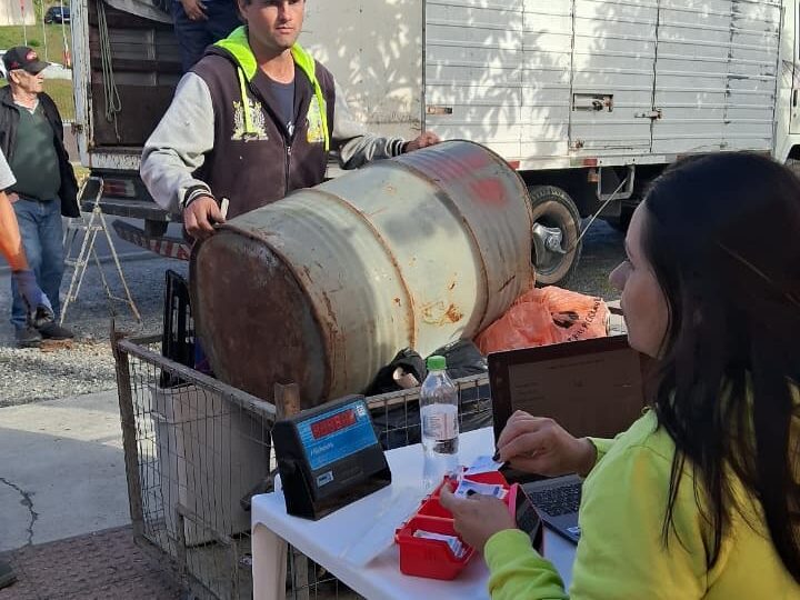 Câmbio Verde recolhe 4 toneladas de recicláveis em ação no Ecoparque do Samae
