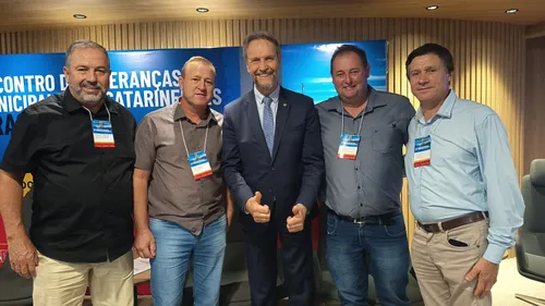 Vereadores de Santa Terezinha participam de encontro municipalista em Brasília e cumprem agendas em busca de recursos