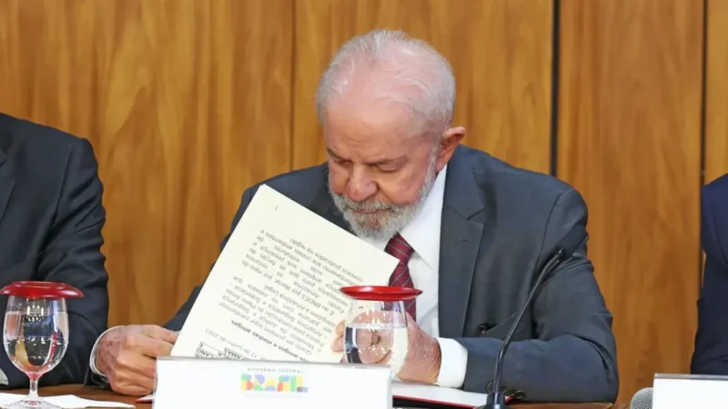 Lula veta projeto que reconhecia estágio como experiência profissional em concursos públicos