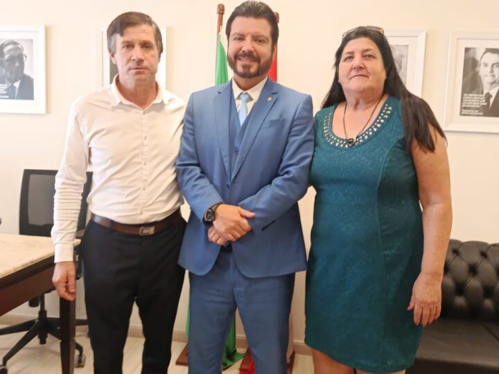 Vereador Pascoal Schultz busca recursos na ALESC e confirma mais R$ 150 mil para capela mortuária do Colorado
