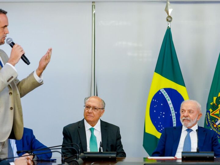 Governo Federal zera imposto sobre compras internacionais de até US$ 50