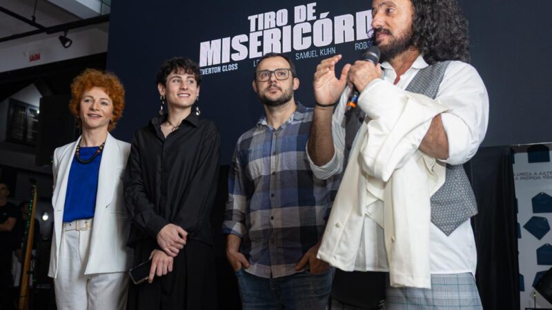 Sucesso de público e celebração marcaram o lançamento de Tiro de Misericórdia no Instituto Internacional Juarez Machado com Robson Rodrigues no elenco