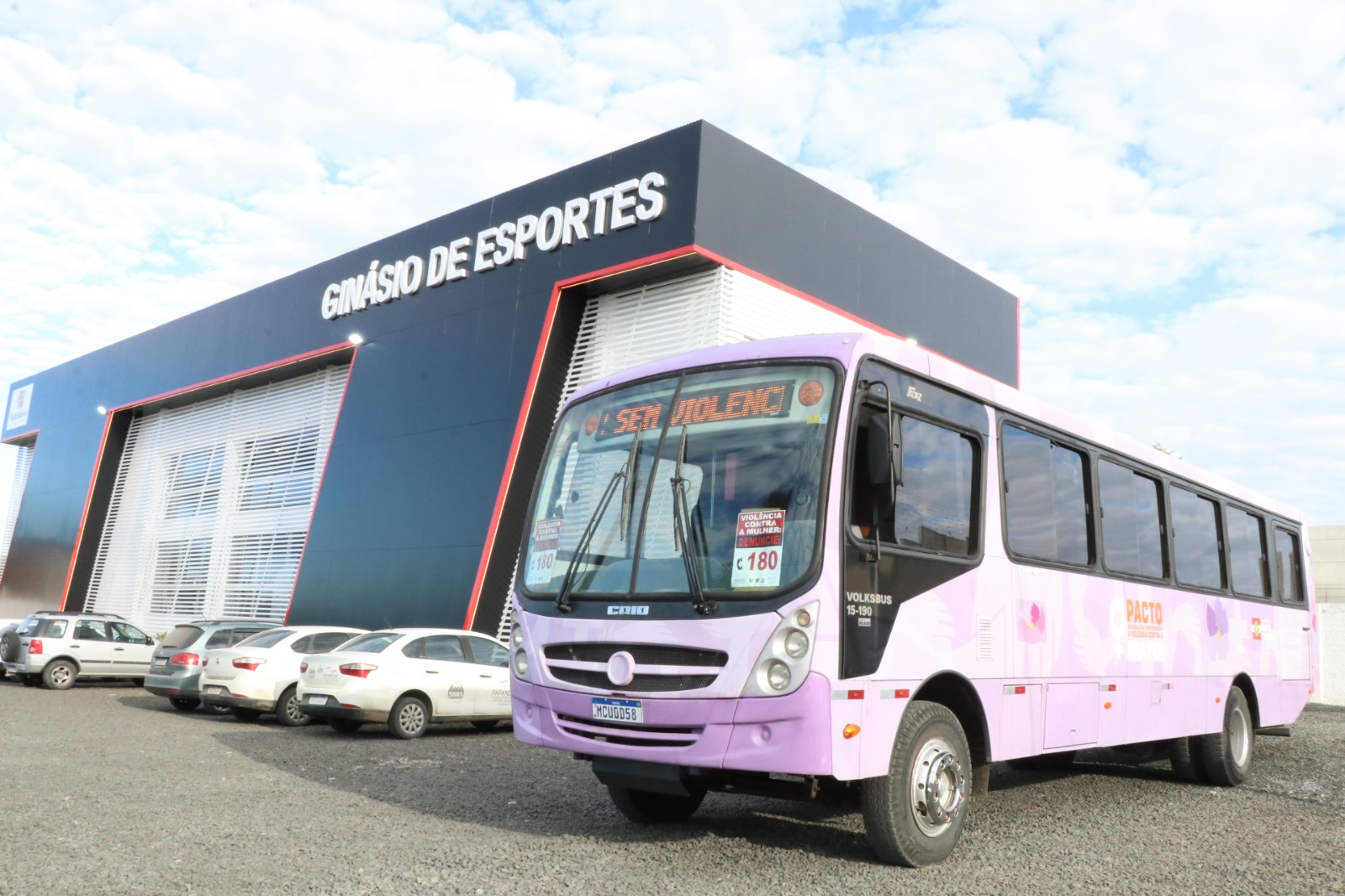Ônibus Lilás leva acolhimento, informação e fortalecimento às mulheres em Papanduva