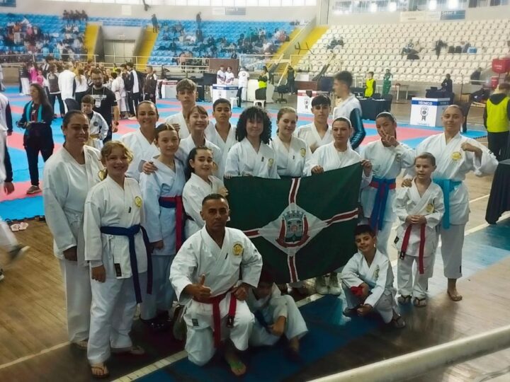 Academia Conjopan / FMD conquista 20 medalhas na Taça Santa Catarina de Karatê em Blumenau