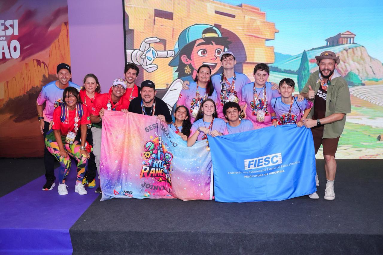 Equipe de robótica da Escola SESI Moinho embarca em junho para representar o Brasil em torneio internacional nos Estados Unidos