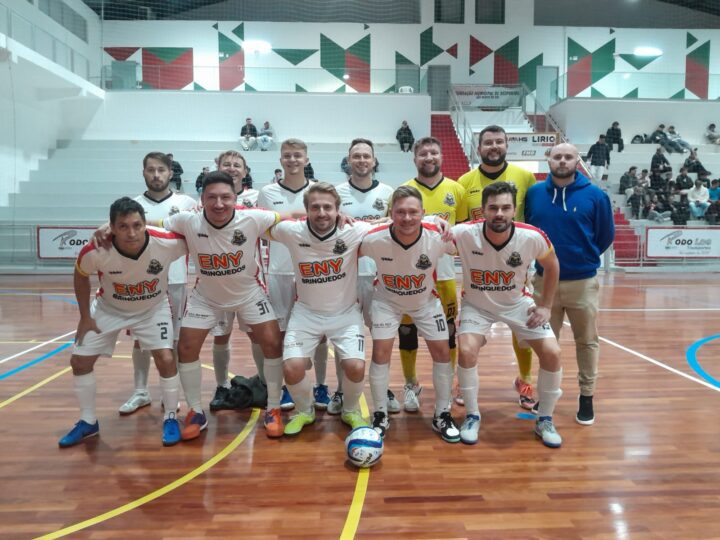 Bola rolando e emoção garantida: Futsal da 1ª Divisão e Veterano 40+ movimentam São Bento do Sul