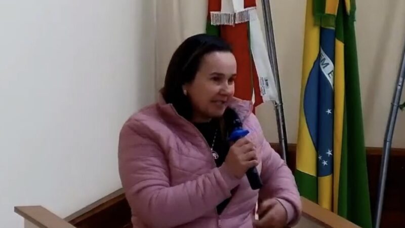 Vereadora Maria Solange destaca conclusão de ponte no Itajaí e convida comunidade para festa no Craveiro