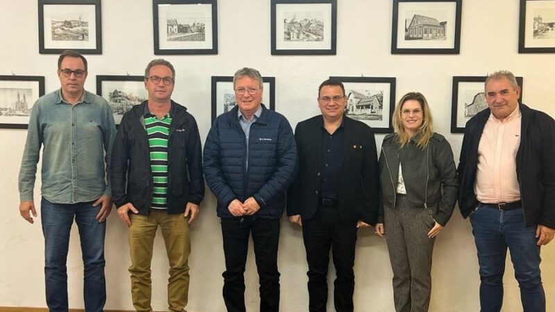 Prefeitura e CRECI debatem desenvolvimento urbano e regularização de imóveis
