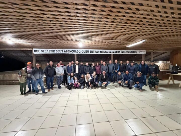 Deputado Fernando Krelling visita Santa Terezinha e confirma novos recursos