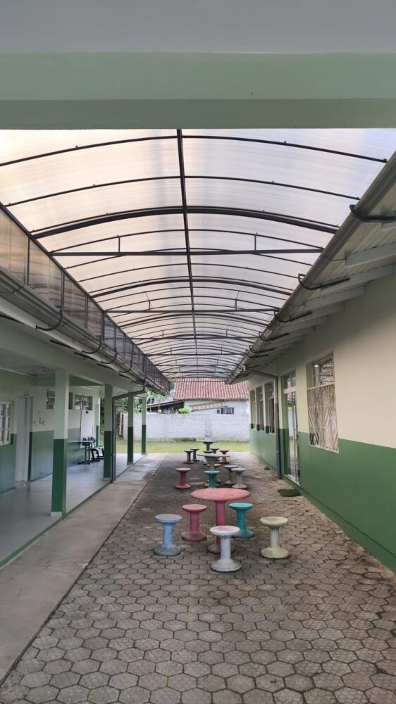 Secretaria de Educação inicia reforma de toldos em escolas e centros infantis