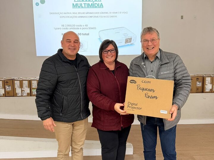 Aquisição de projetores multimídia para fortalecer o ensino de todas as unidades escolares