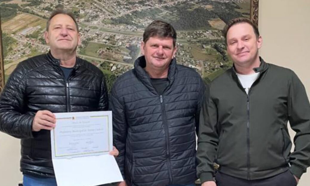 Prefeitura de Monte Castelo recebe Moção de Aplauso da Câmara de Papanduva pela realização da 10ª Festa do Tropeiro