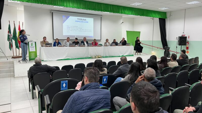Comunidade do bairro Centenário prestigia sessão itinerante