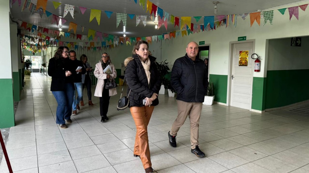 *Eficiência da gestão da SEMED de São Bento do Sul atrai visita técnica de São Francisco do Sul*