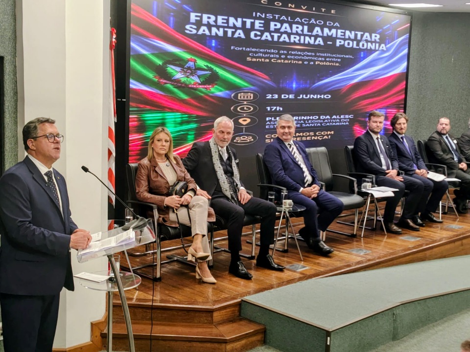 Instalada Frente Parlamentar na Alesc para ampliar relações entre Santa Catarina e a Polônia