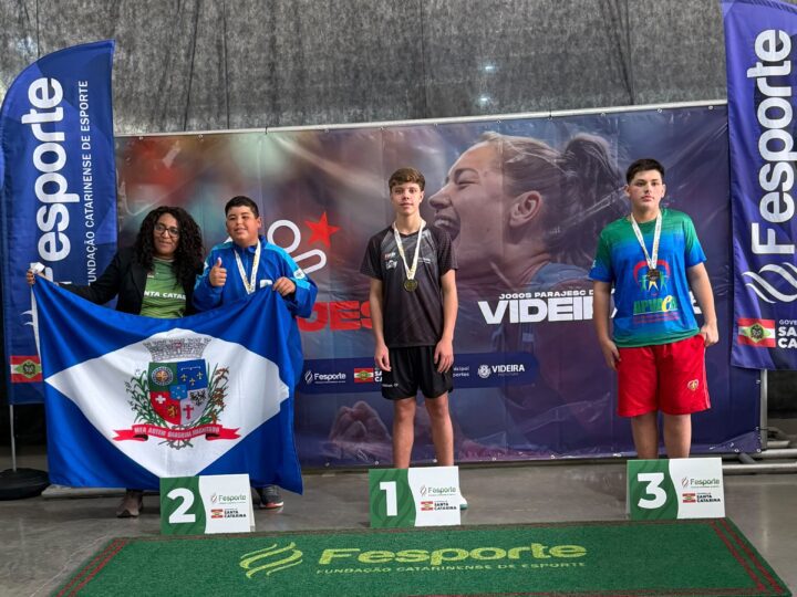 Mesatenista Kauan Kellner Gabardo conquista bicampeonato estadual do Parajesc de forma invicta