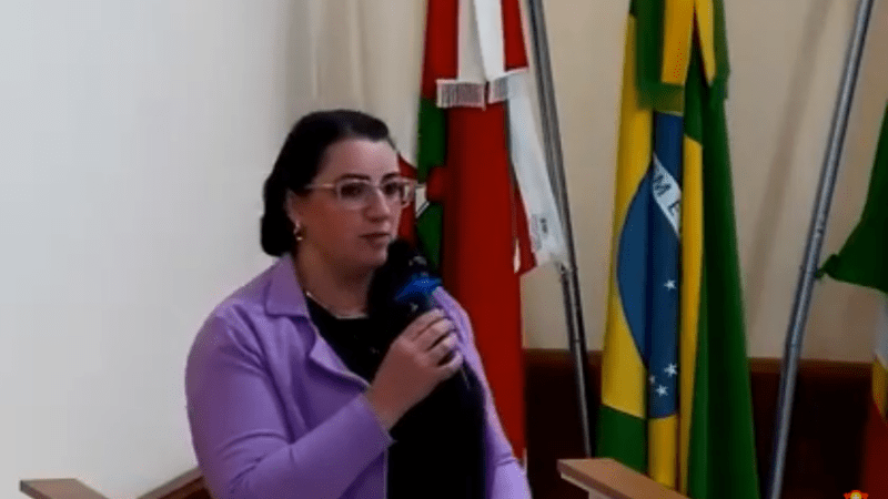 Vereadora Marilia Donadeli destaca importância da Galeria Lilás e homenageia mulheres na política
