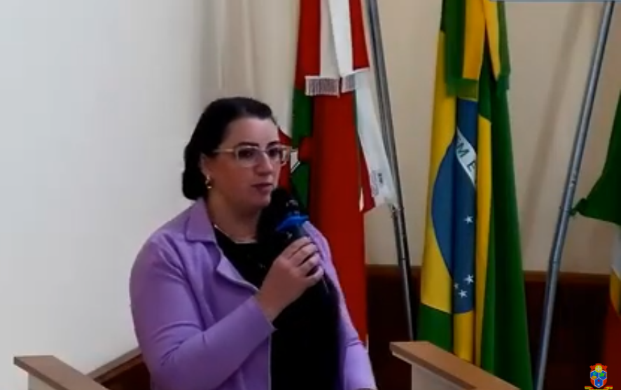 Vereadora Marilia Donadeli destaca importância da Galeria Lilás e homenageia mulheres na política