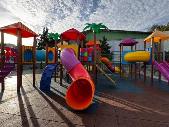 EBMI Denise C. Harms recebe novo parque infantil