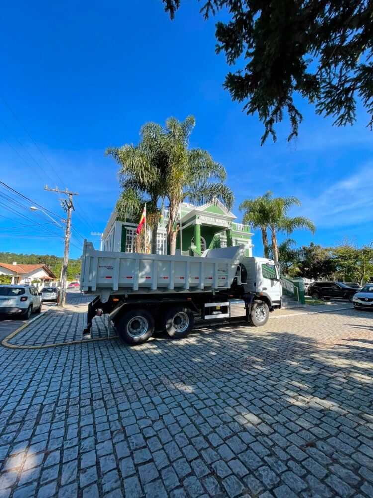 Prefeitura De Campo Alegre Amplia Frota Com Novo Caminhão Basculante Para Reforçar Serviços De Infraestrutura
