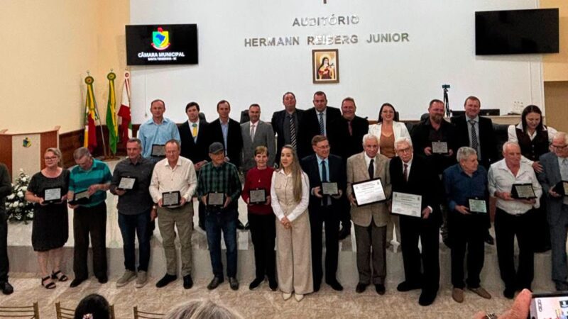 Santa Terezinha rende homenagem histórica aos homens que construíram o município e emociona comunidade em Sessão Solene